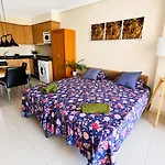 Parque Albatros Vista Piscina E Mare Apartment